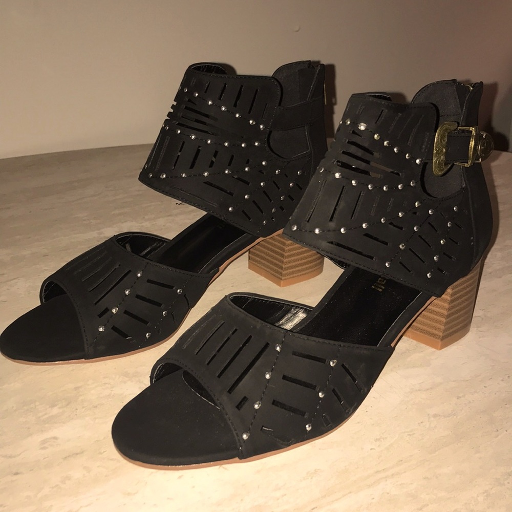 Women’s Sandals 👡